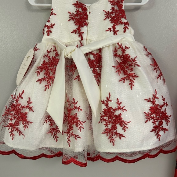 Elegant Red Floral Dress - Picture 7 of 7